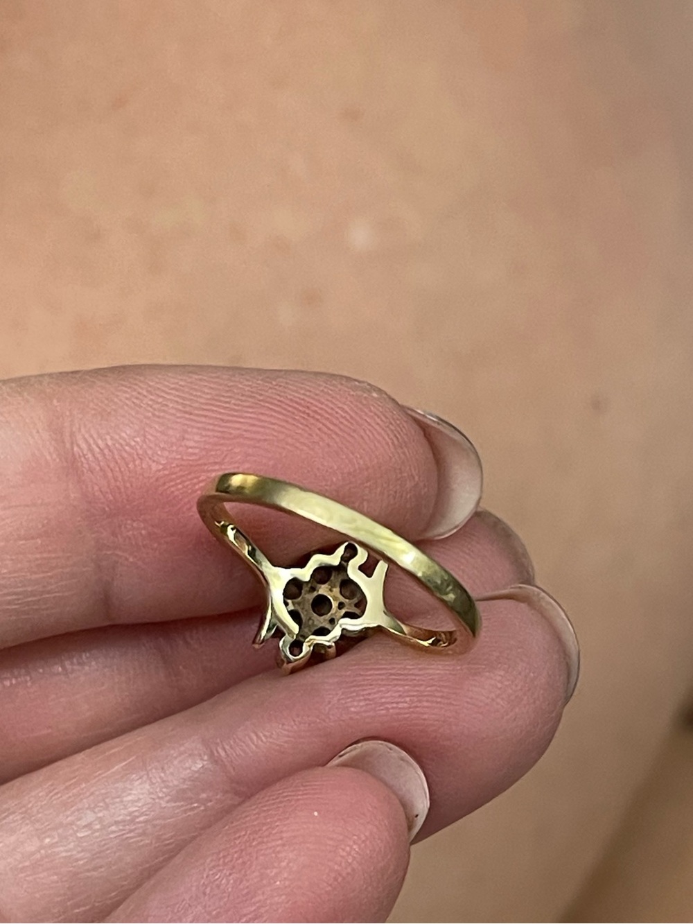 Gold Cluster Diamond Ring - Yellow Gold - Picture 3 of 3